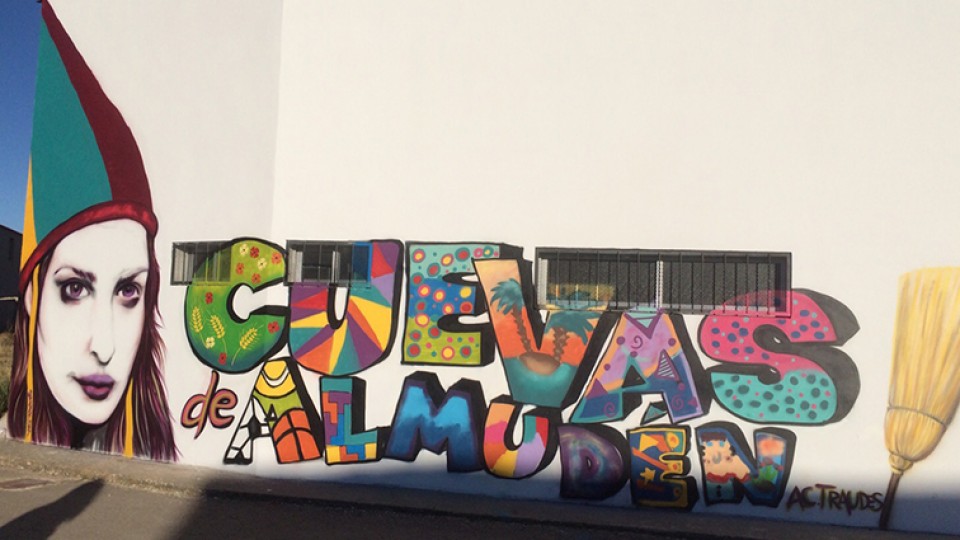 Curso de graffiti con Julia Nada Más